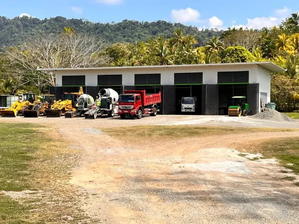 COMMERCIAL LOT with 600 m2 Building off the Costanera Palma Quemada, Costa Rica
